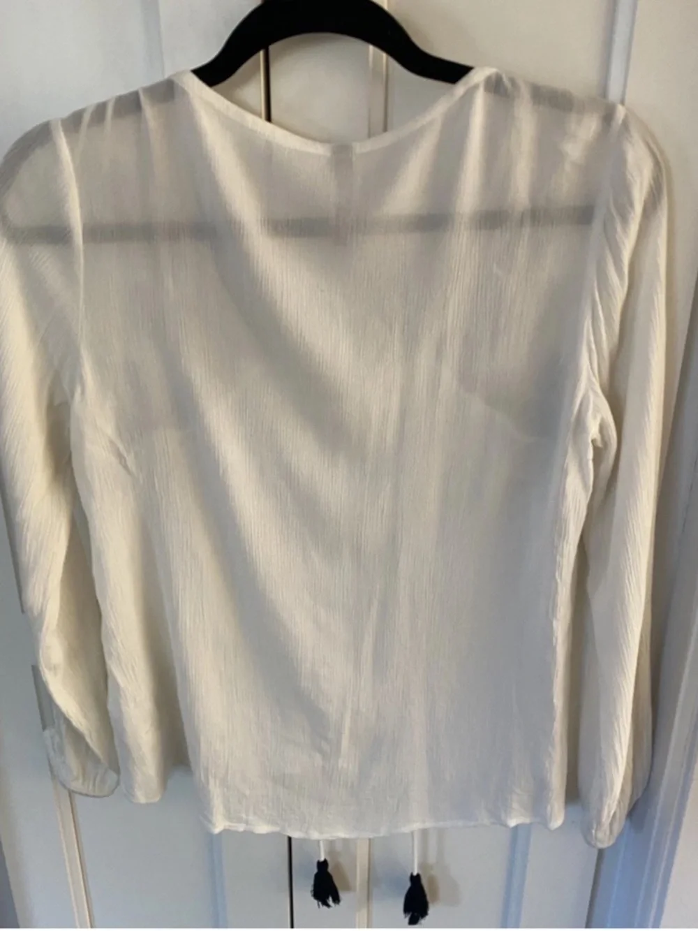 Tiffosi Women's Ivory Peasant Boho Blouse Top with Black Embroidery Women’s Sz S - Picture 9 of 16
